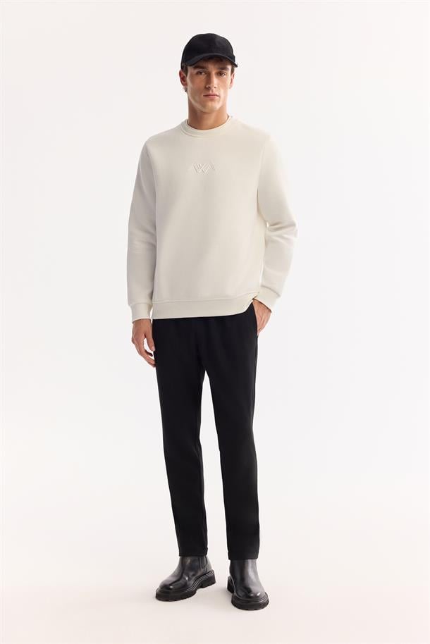 Beyaz Bisiklet Yaka İçi 3 İplik Şardonlu Sweatshirt