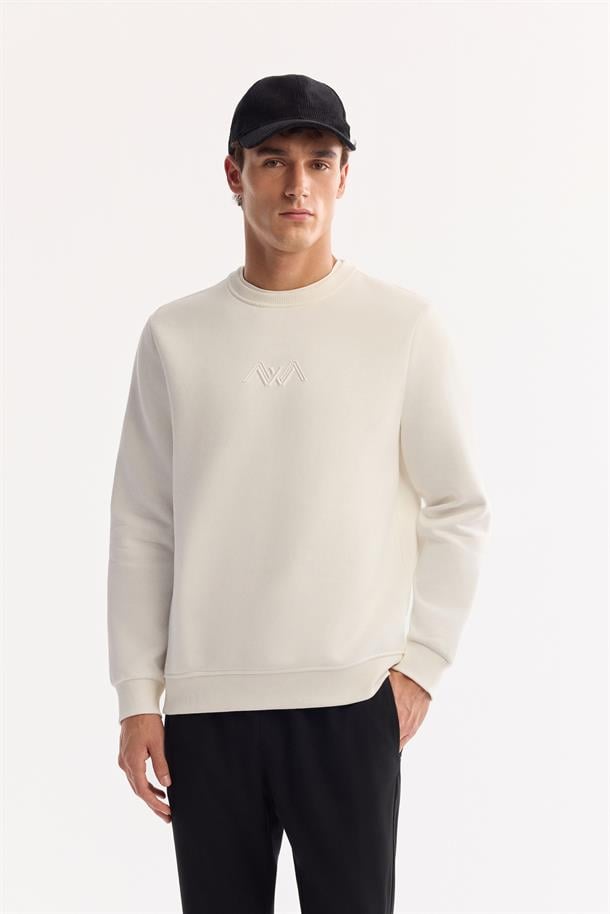 Beyaz Bisiklet Yaka İçi 3 İplik Şardonlu Sweatshirt