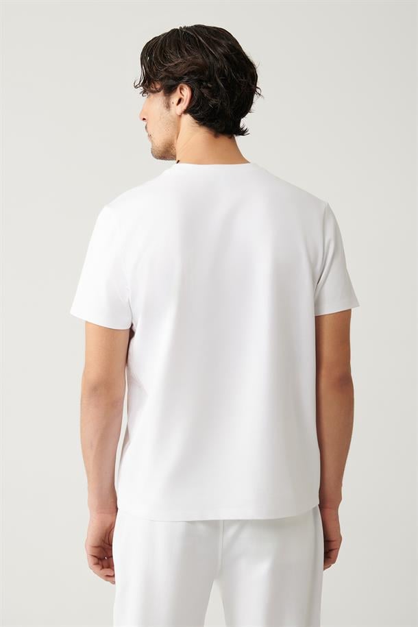 Beyaz Bisiklet Yaka Jersey Kumaş Garnili Regular Fit T-Shirt