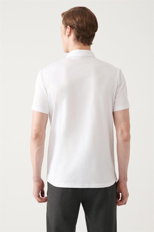 Beyaz Fermuarlı Polo Yaka T-Shirt