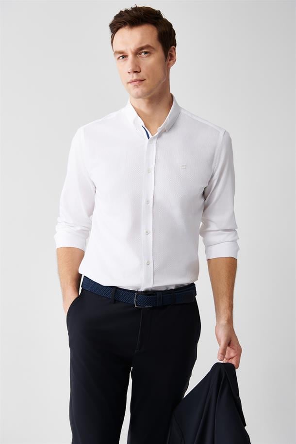 Beyaz Klasik Yaka Armürlü Şerit Detaylı Pamuk Slim Fit Gömlek