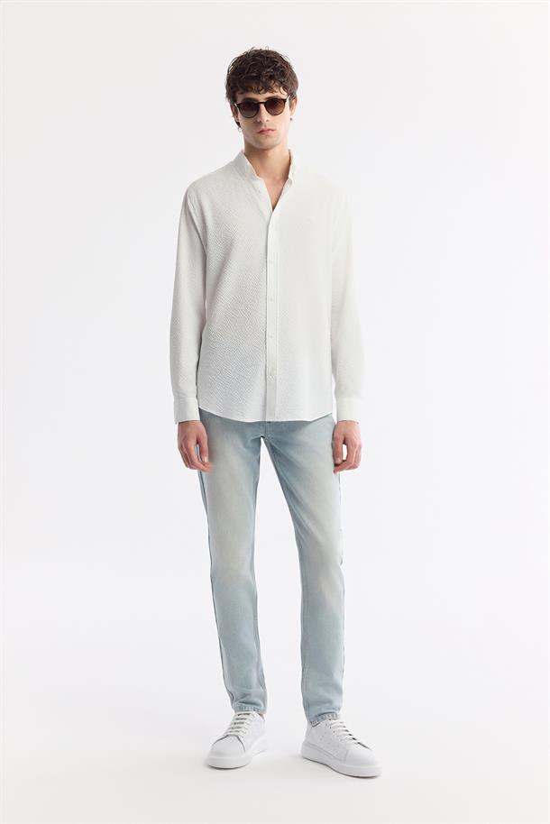 Beyaz Klasik Yaka Gofreli Comfort Fit Uzun Kol Gömlek