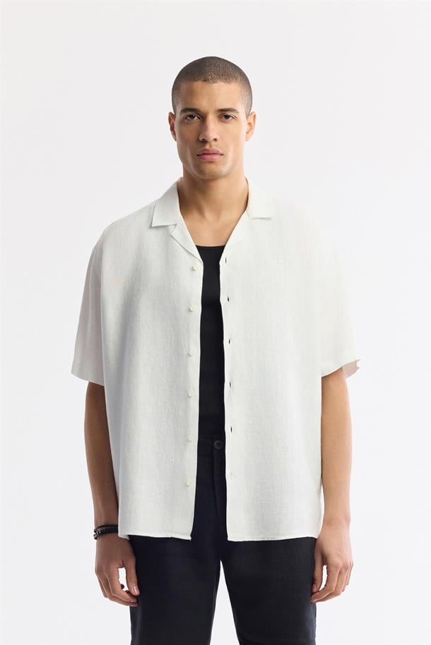 Beyaz Küba Yaka %100 Keten Kısa Kol Rahat Kesim Oversize Fit Kısa Kol Gömlek
