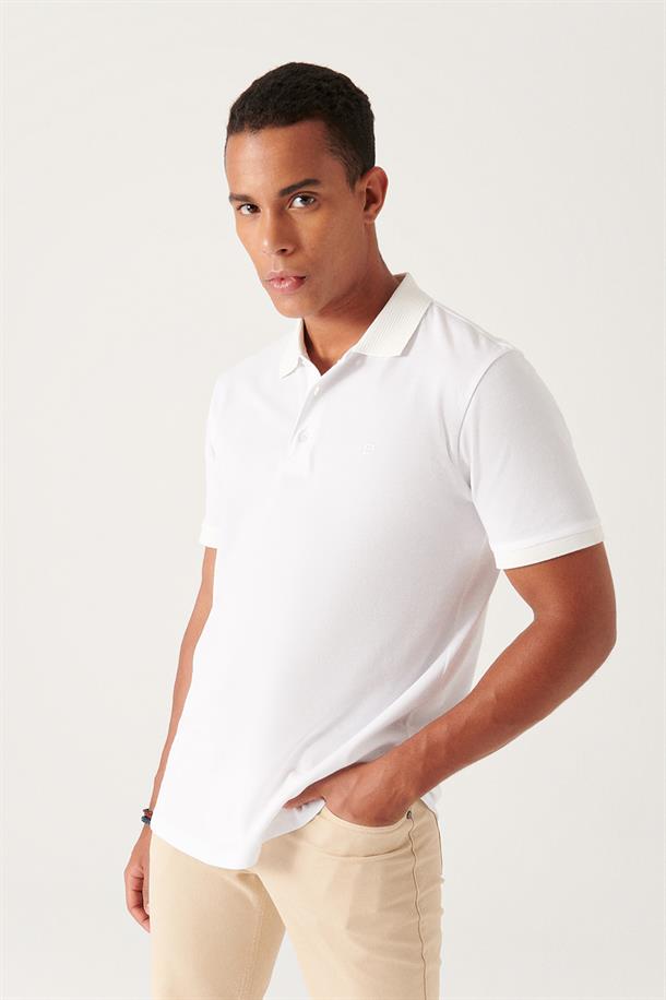 Beyaz Polo Yaka Düz T-Shirt