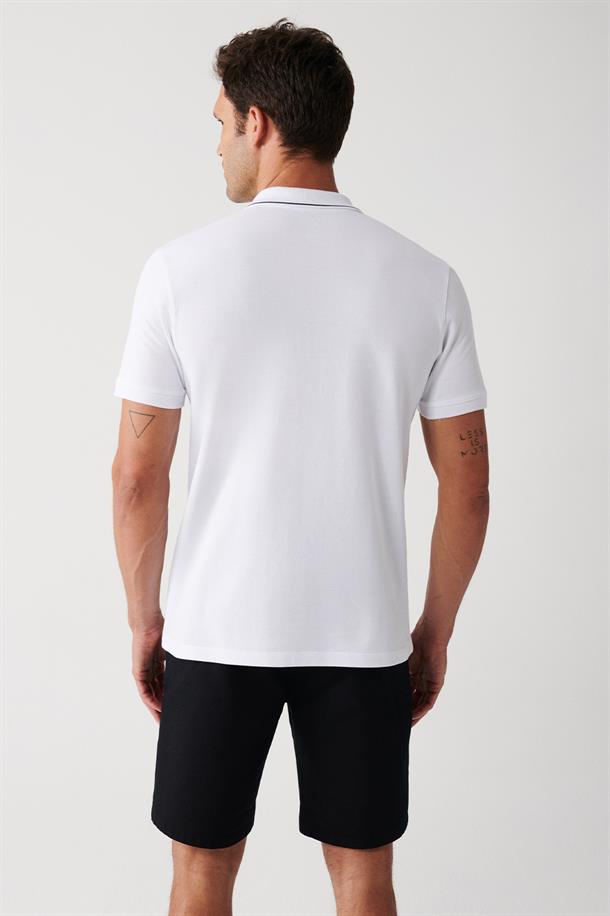 Beyaz Polo Yaka T-shirt