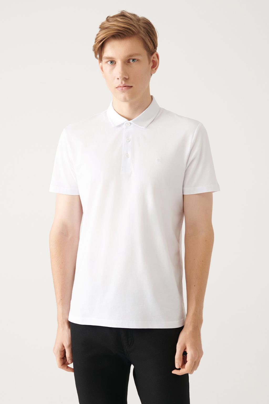 Beyaz Düğmeli Polo Yaka T-Shirt