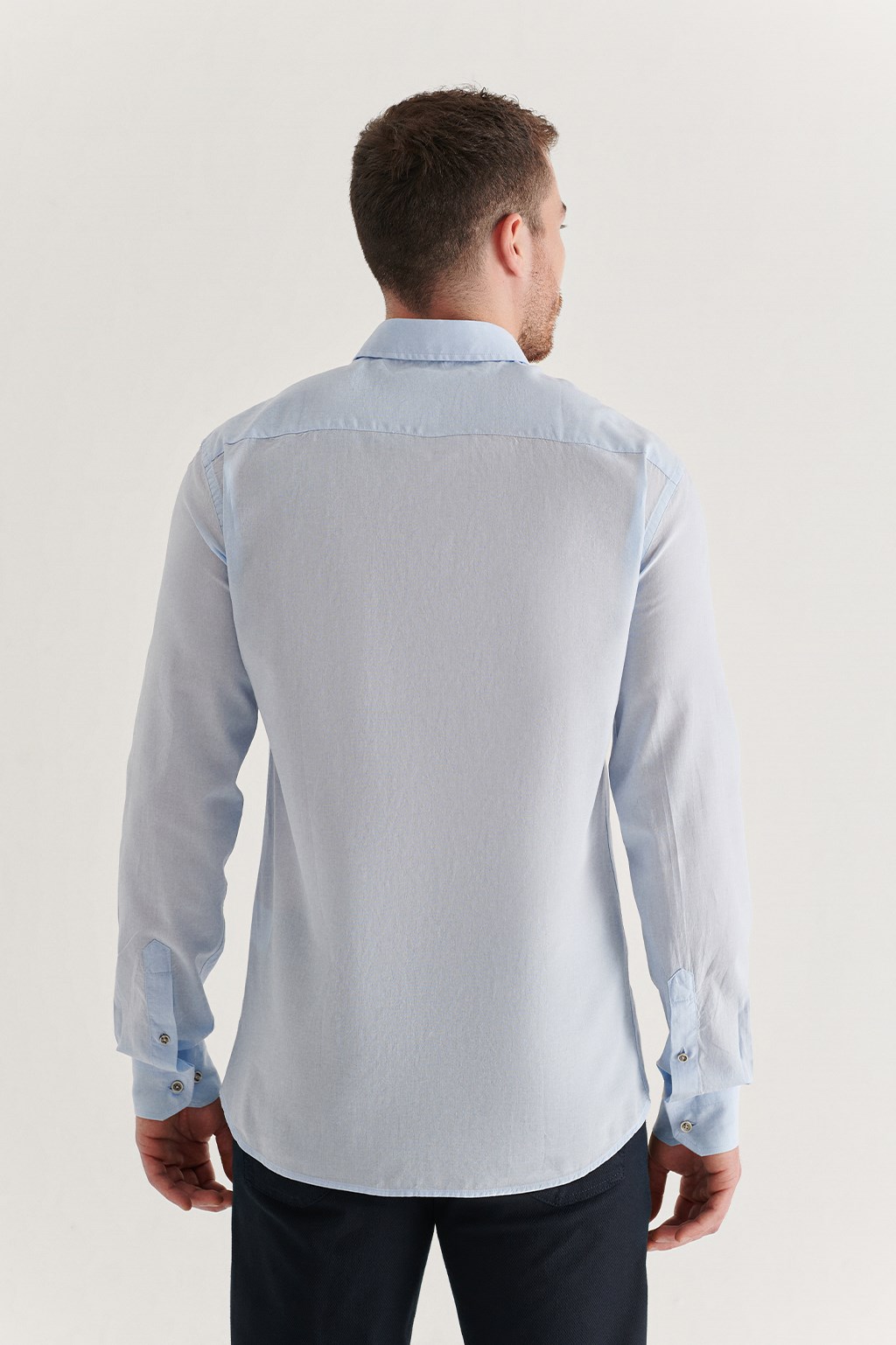 Açık Mavi Düz Düğmeli Yaka Slim Fit Uzun Kol Vual Gömlek A11B2206-78 - AVVA