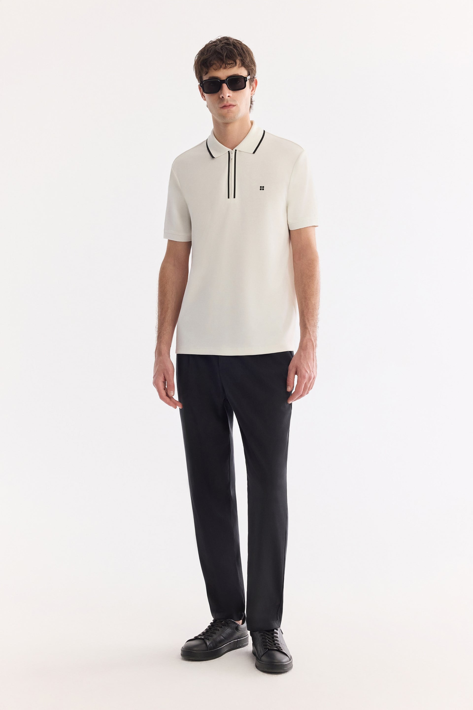Ekru Kıvrılmaz Polo Yaka Fermuarlı Bi-Stretch İnterlok T-Shirt| AVVA