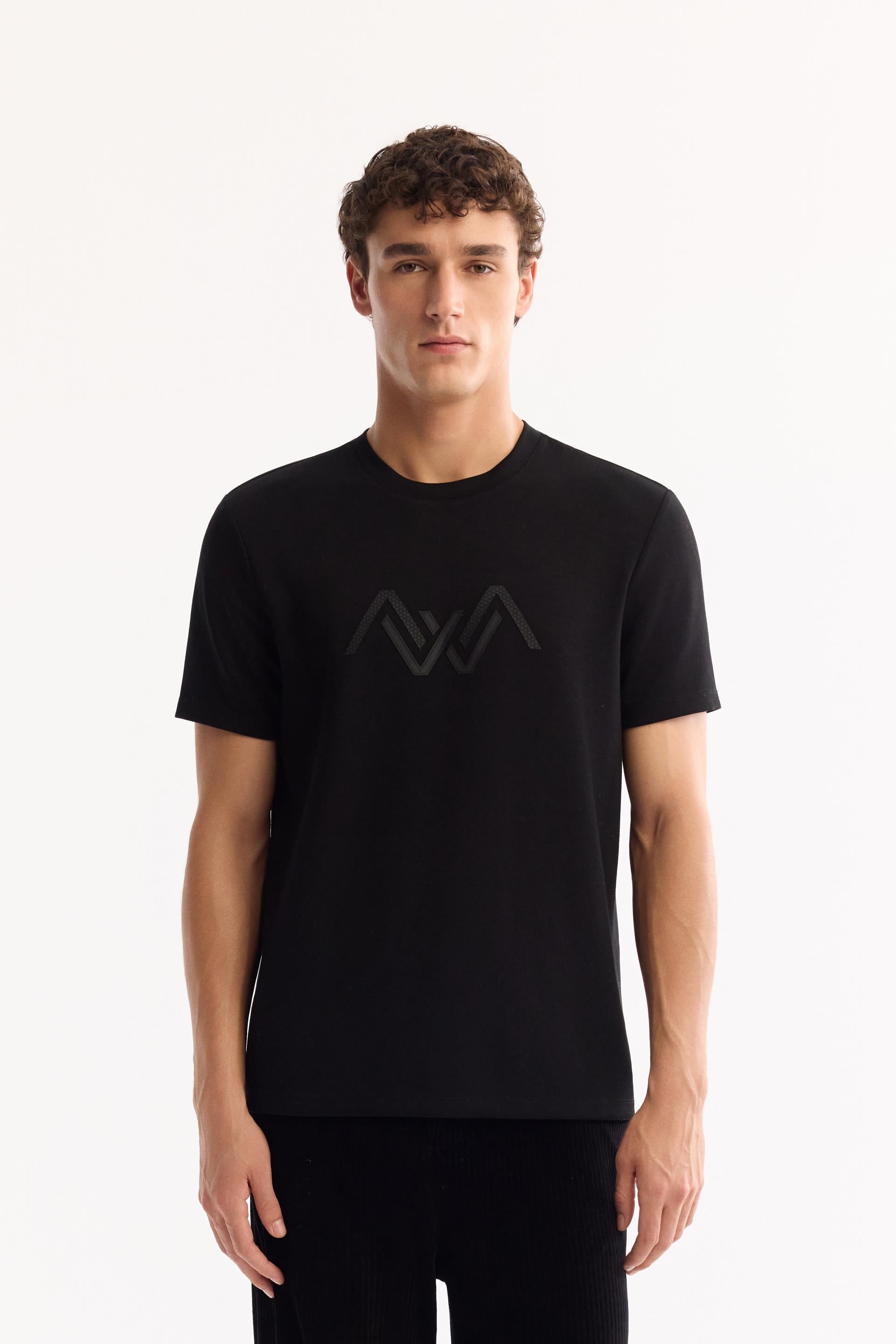 Siyah Bisiklet Yaka Enjeksiyon Baskılı İnterlok T-Shirt