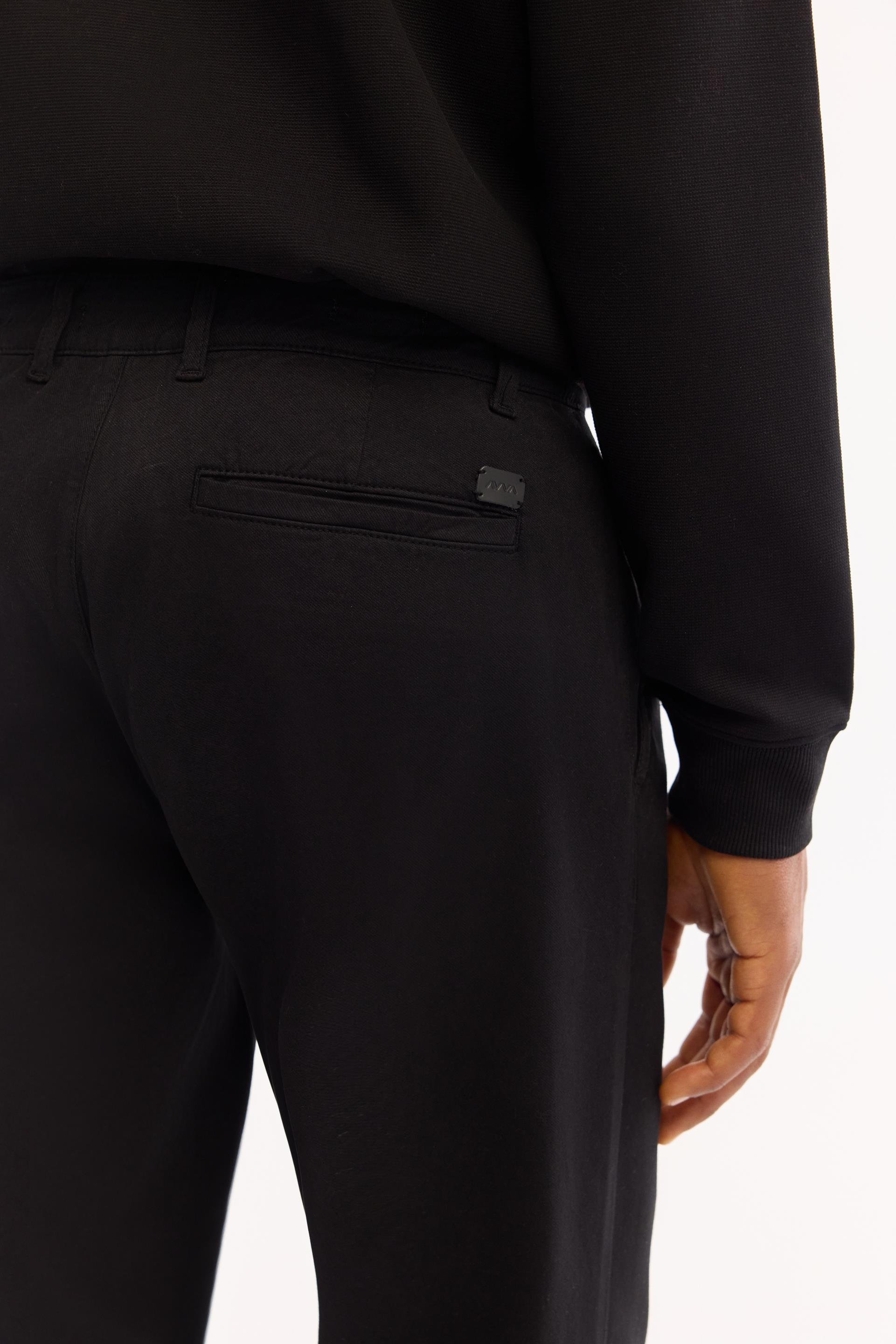 Siyah Yumuşak Tuşeli Comfort Slim Fit Chino Pantolon