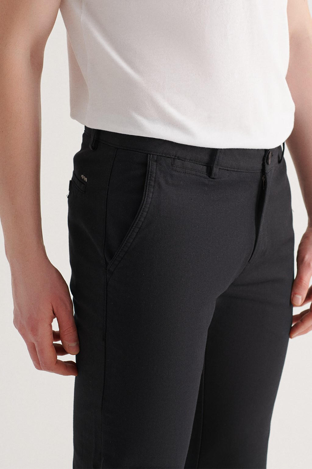 Siyah Yandan Cepli Armürlü Slim Fit Pantolon A11Y3011-03 - AVVA