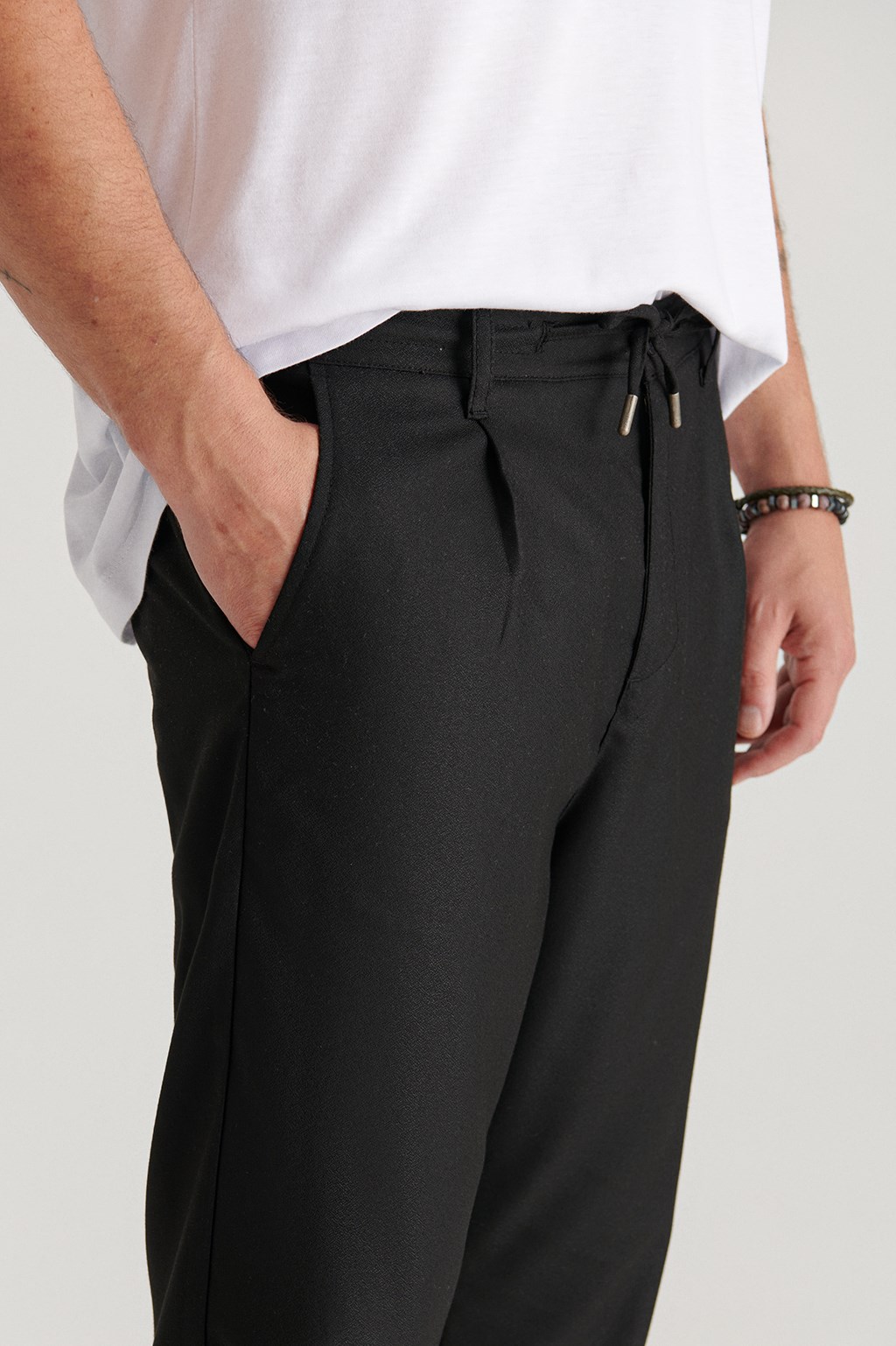 Siyah Yandan Cepli Paçası Lastikli Relaxed Fit Pantolon A11Y3003-03 - AVVA