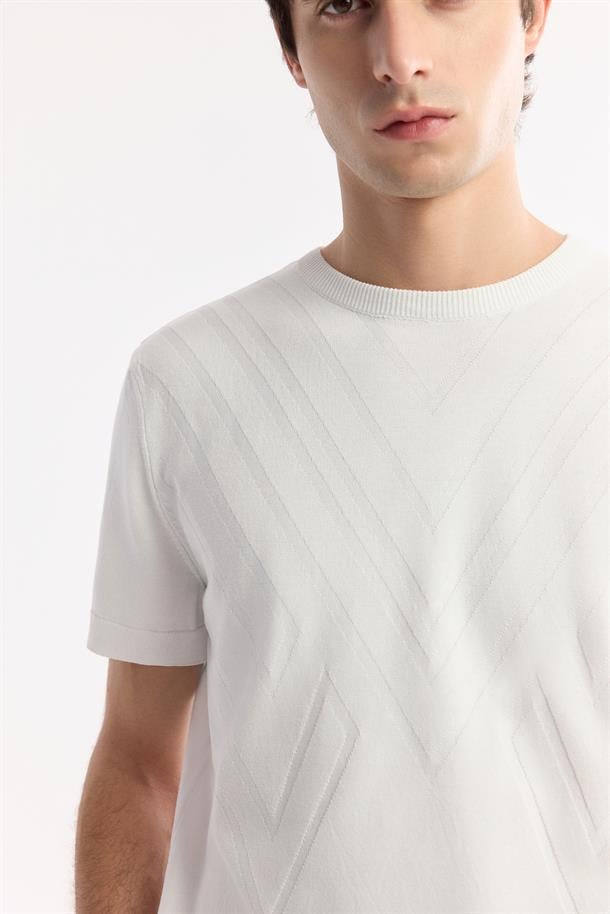 Ekru Apaj Yaka Düğmesiz Ajurlu Triko T-shirt