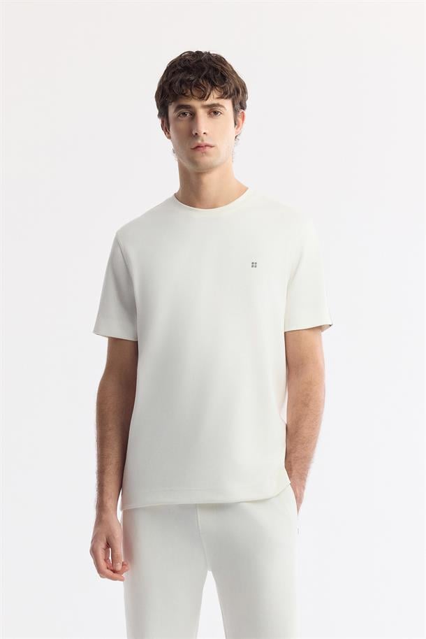Ekru Bisiklet Yaka Baskı Detaylı İnterlok T-Shirt