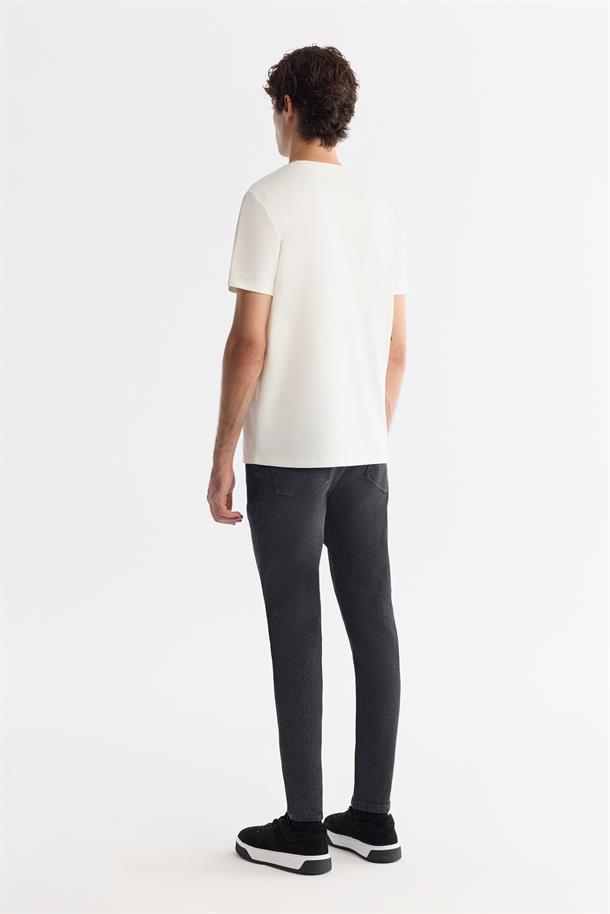 Ekru Bisiklet Yaka Baskı Detaylı T-shirt