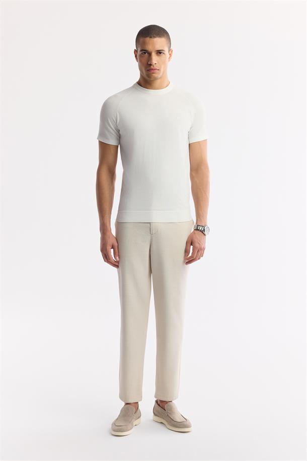 Ekru Bisiklet Yaka Kolları Jakar Detaylı Rayon Triko T-shirt