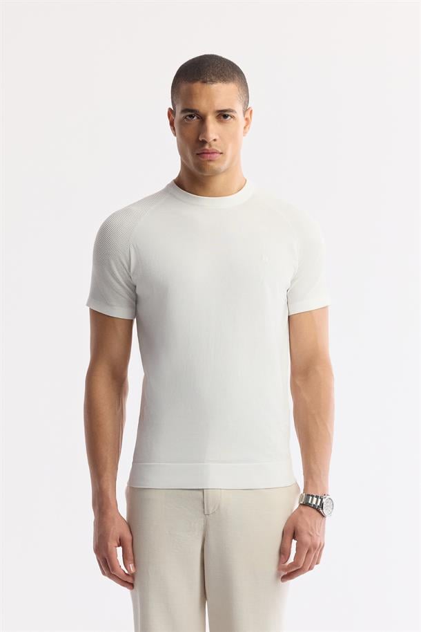 Ekru Bisiklet Yaka Kolları Jakar Detaylı Rayon Triko T-shirt