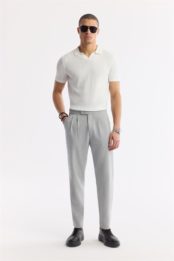 Ekru Düğmesiz Polo Yaka Boyuna Ajur Desenli Rayon Triko T-shirt
