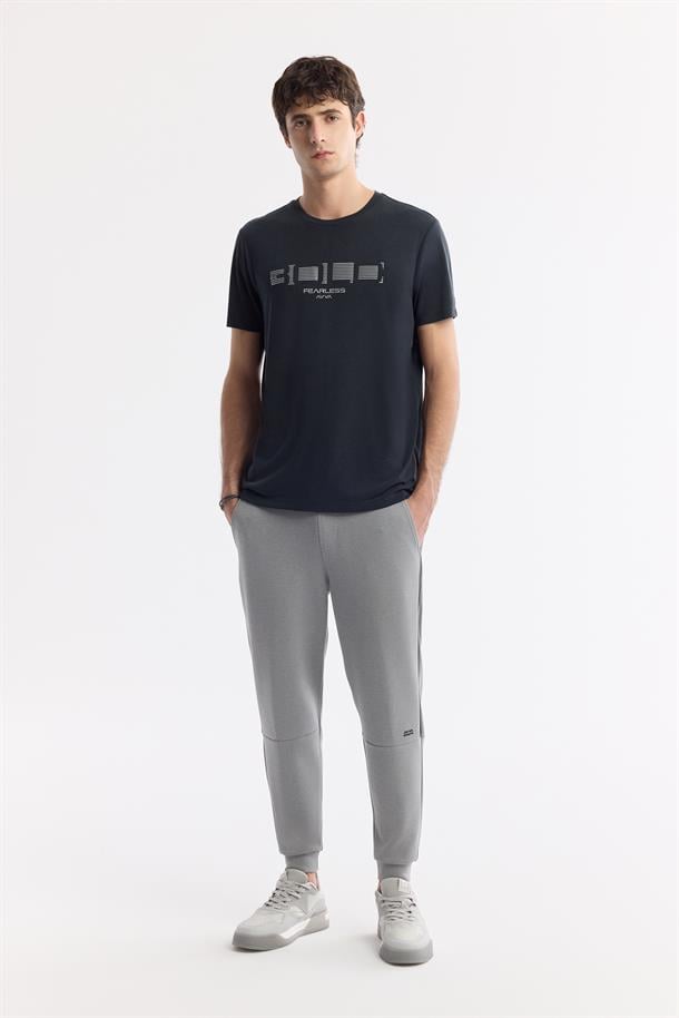 Gri Beli Lastikli Bağcıklı Yandan Cepli Flexi Baskı Detaylı Parçalı Soft Touch Jogger