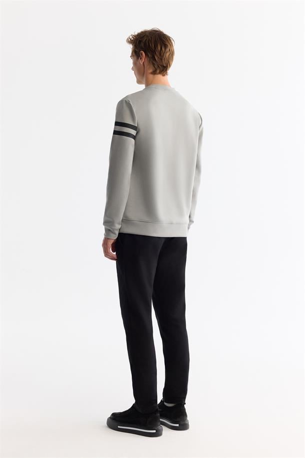Gri Bisiklet Yaka Baskılı Sweatshirt