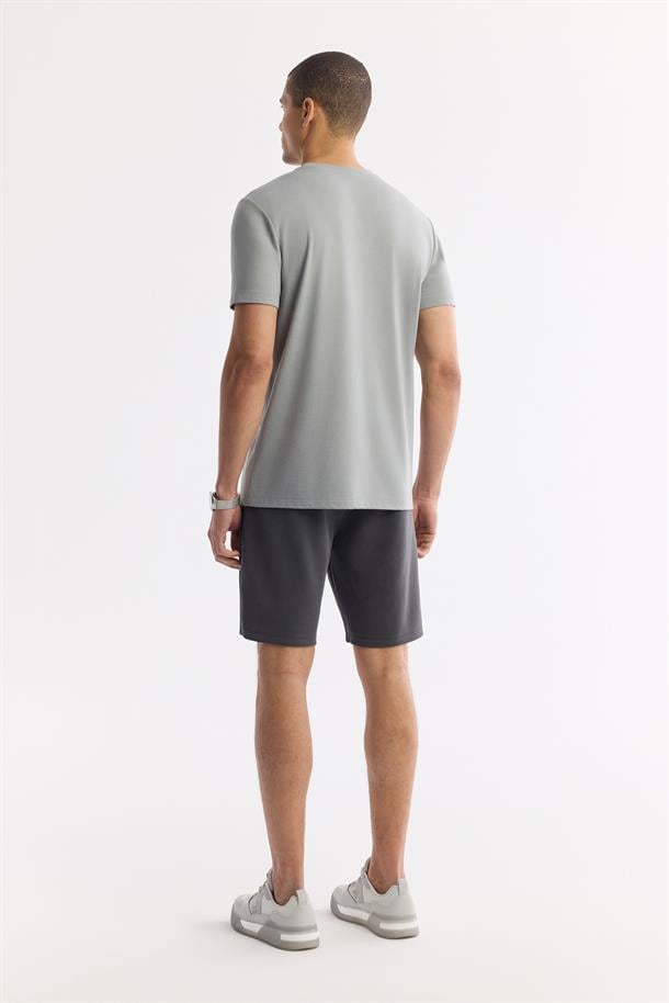 Gri Bisiklet Yaka Hareketli Hologram Baskılı Shoft Touch T-Shirt