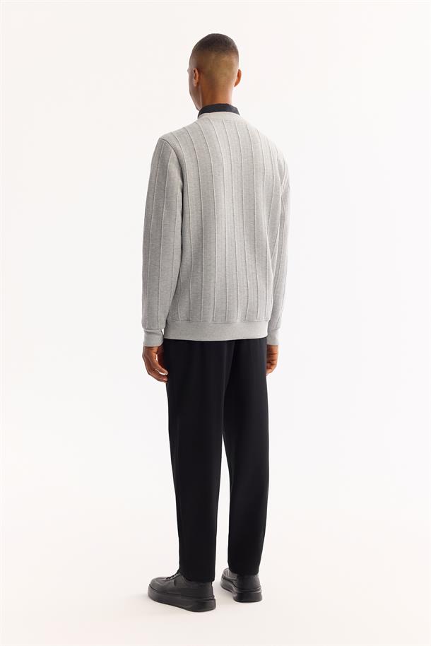 Gri Bisiklet Yaka Jakarlı Sweatshirt