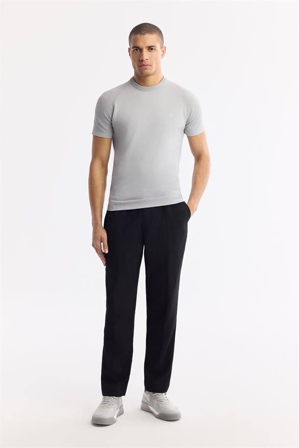 Gri Bisiklet Yaka Kolları Jakar Detaylı Rayon Triko T-shirt