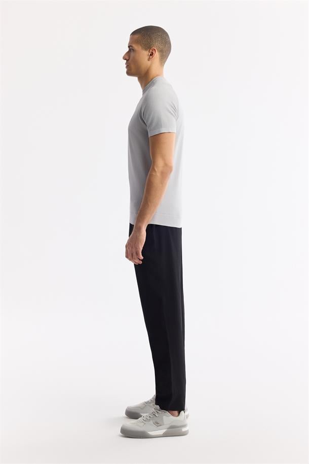 Gri Bisiklet Yaka Kolları Jakar Detaylı Rayon Triko T-shirt