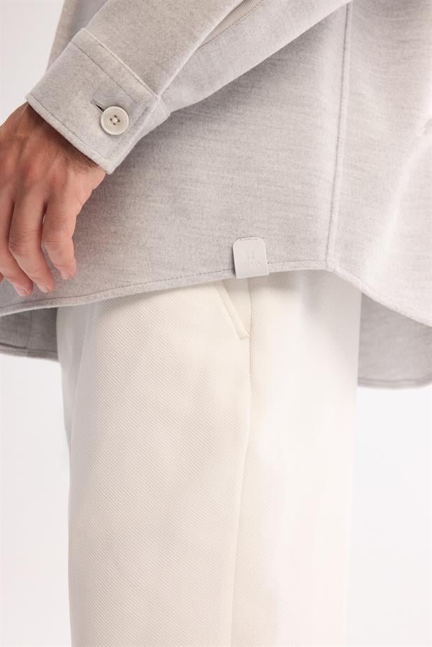 Gri Klasik Yaka Kaşe Çift Cep Kapaklı Comfort Fit Uzun Kol Gömlek Ceket