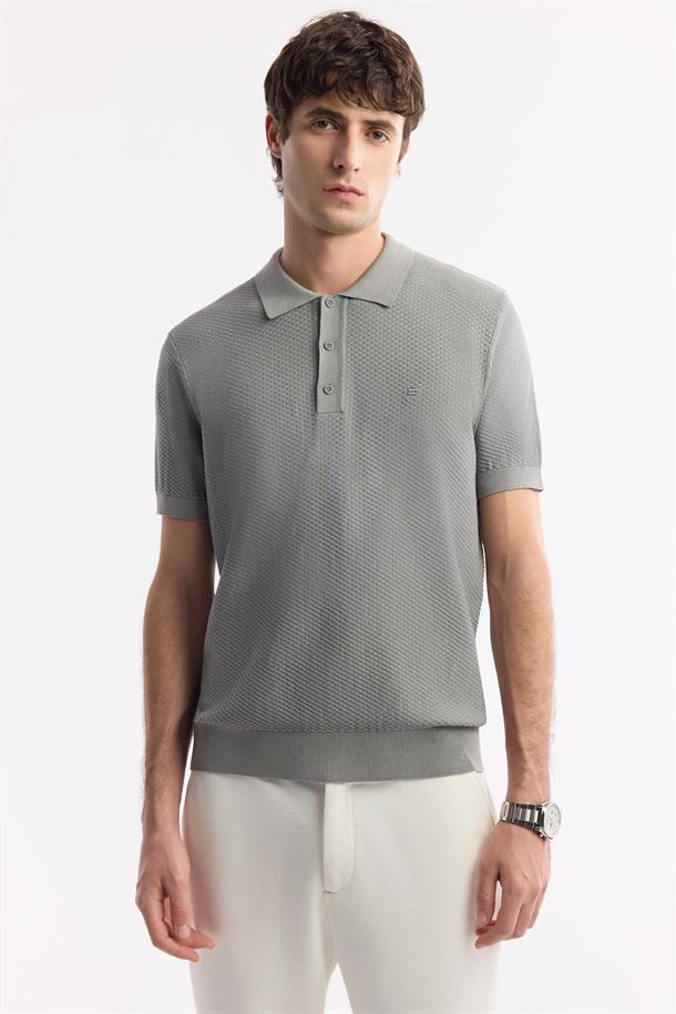 Gri Polo Yaka Dokulu Triko T-shirt