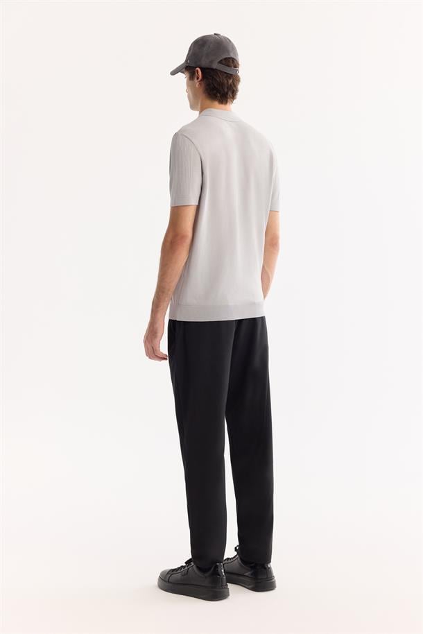 Gri Polo Yaka Fermuarlı Jakar Detaylı Rayon Triko T-shirt