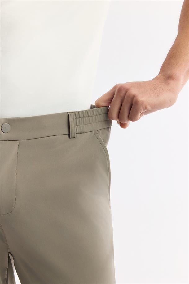 Haki Yanı Lastikli Teknik Kumaş Nora Slim Fit Pantolon