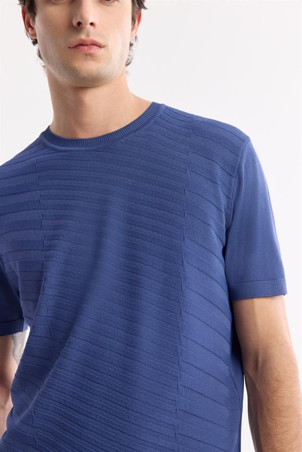 İndigo Bisiklet Yaka Önü Jakar Detaylı Rayon Triko T-shirt