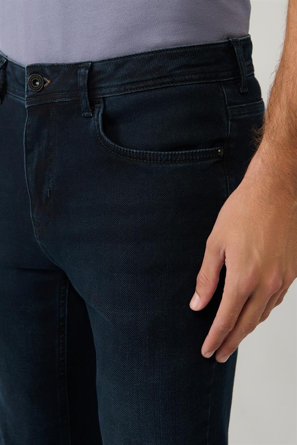 Koyu Lacivert Jean Pantolon Eskitme Yıkamalı Esnek Slim Fit