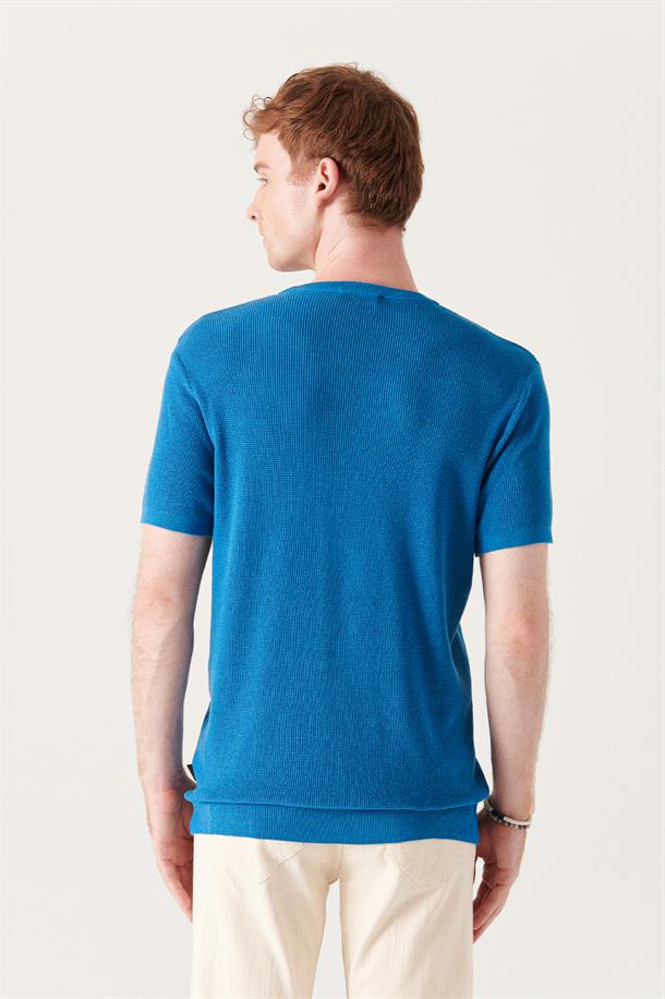 Koyu Mavi Bisiklet Yaka Jakarlı Triko T-Shirt