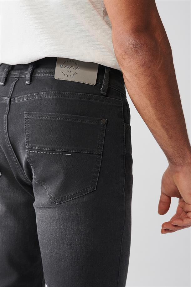 Lacivert Eskitme Yıkamalı Kaplamalı Örme Pantolon