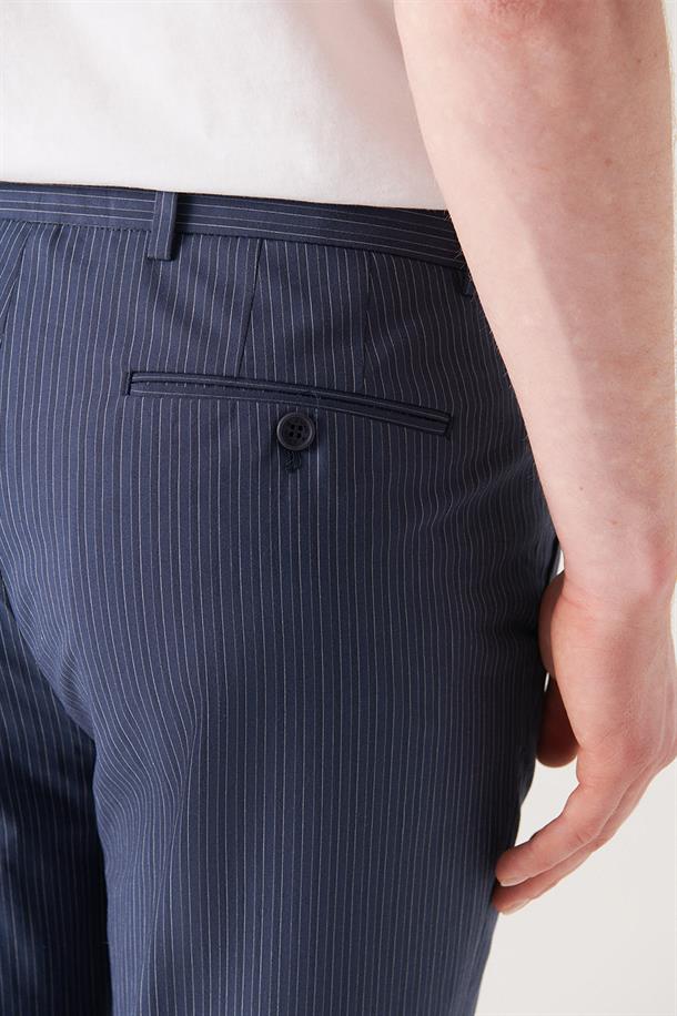 Lacivert Ultra Hafif Çizgili W-Leisure Fit Pantolon