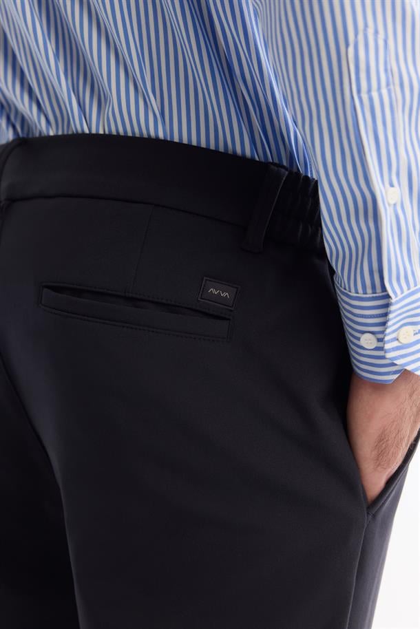 Lacivert Yanı Lastikli Teknik Slim Fit Pantolon