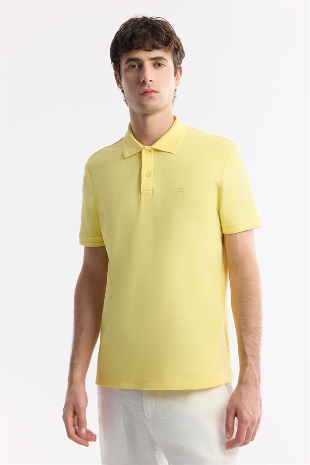 Sarı %100 Pamuk Hızlı Kuruyan Kıvrılmayan Polo Yaka T-Shirt