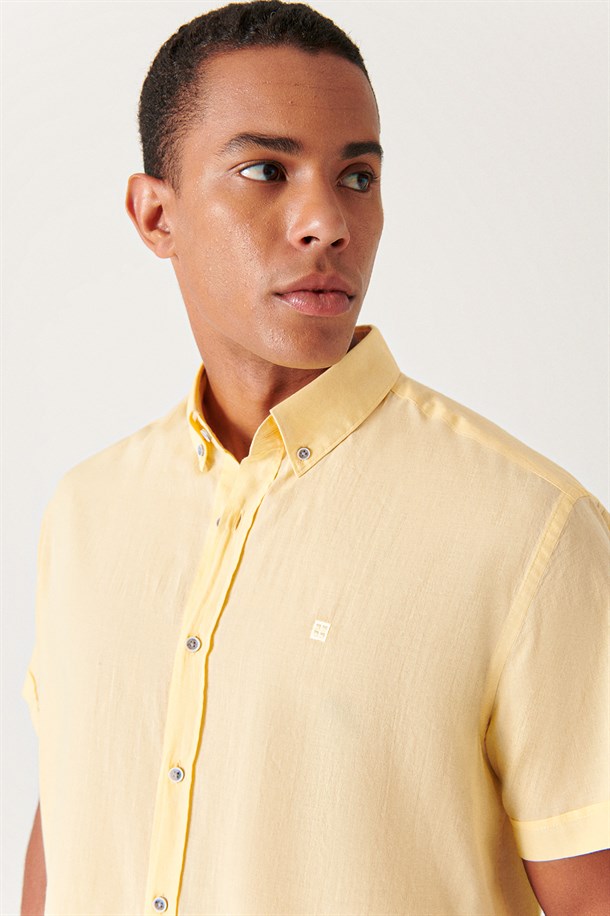 Sarı Düz Alttan Britli Yaka Regular Fit Kısa Kol Vual Gömlek