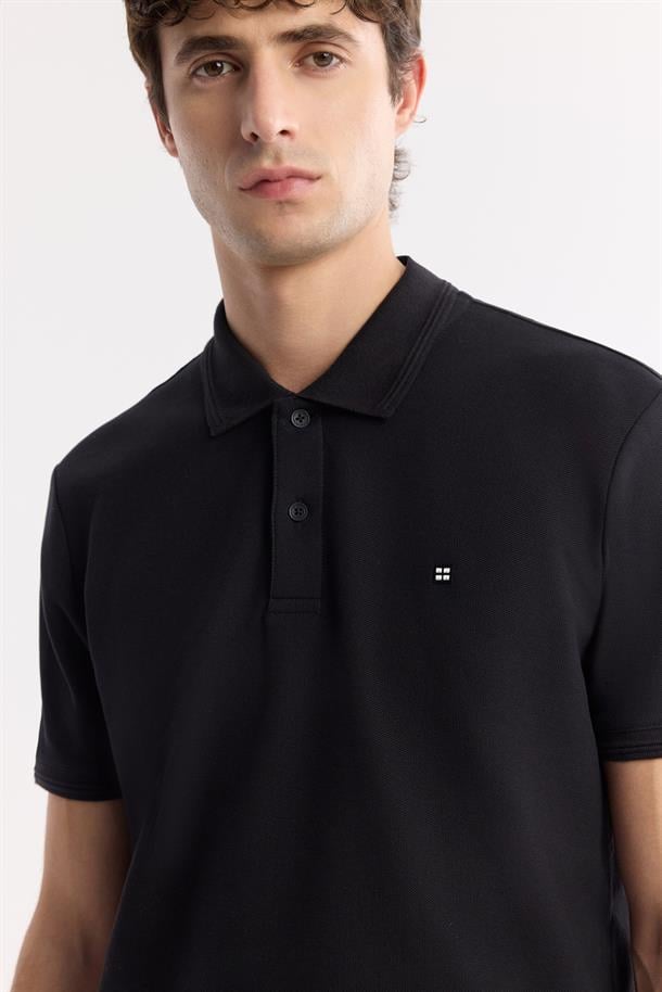 Siyah %100 Pamuk Hızlı Kuruyan Kıvrılmayan Polo Yaka T-Shirt