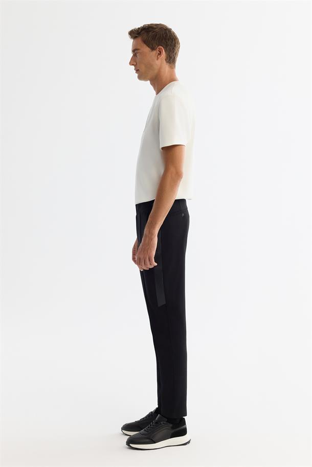 Siyah Baskılı Regular fit Jogger