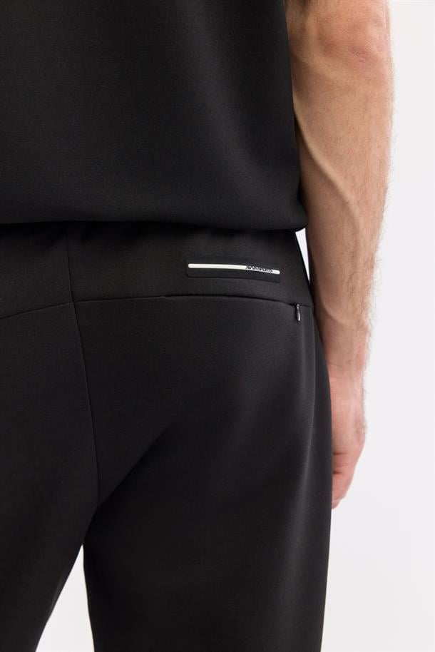 Siyah Beli Lastikli Bağcıklı Yandan Cepli Nervürlü İnterlok Jogger