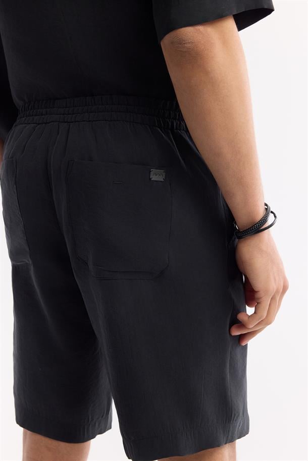 Siyah Beli Lastikli Modal Karışımlı Etenna Relaxed Fit Şort