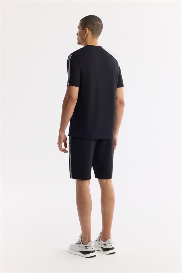 Siyah Bisiklet Yaka Baskı Detaylı İnterlok T-Shirt