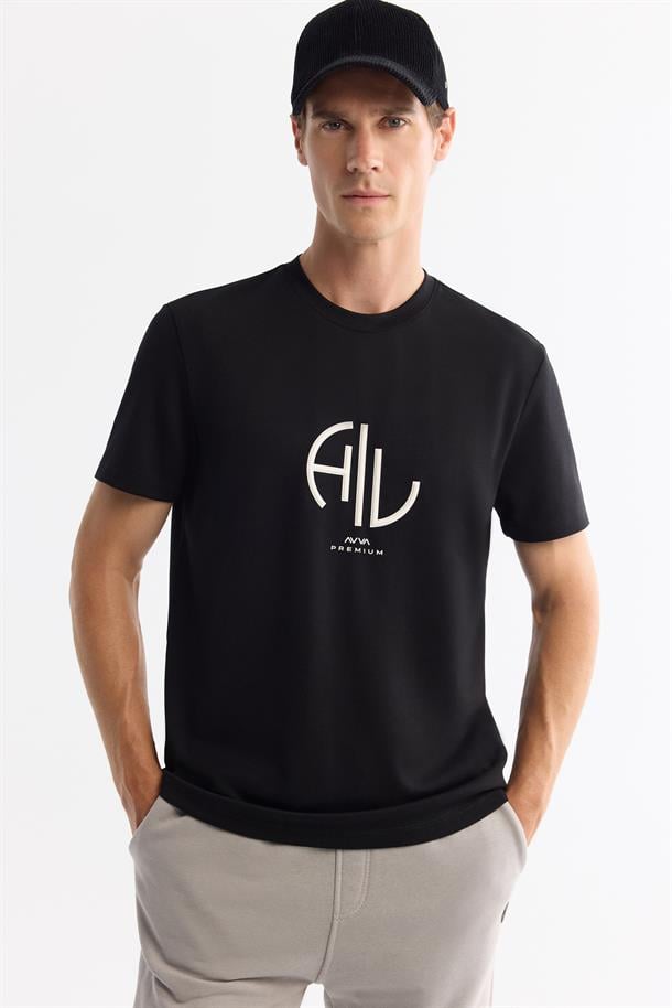 Siyah Bisiklet Yaka Baskı Detaylı T-shirt