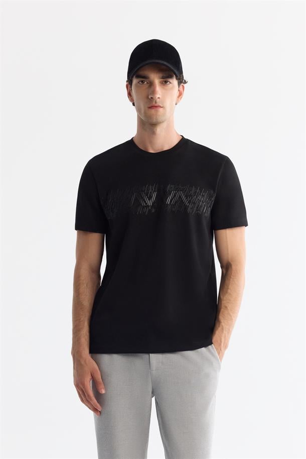 Siyah Bisiklet Yaka Baskılı Esnek Kumaş T-Shirt