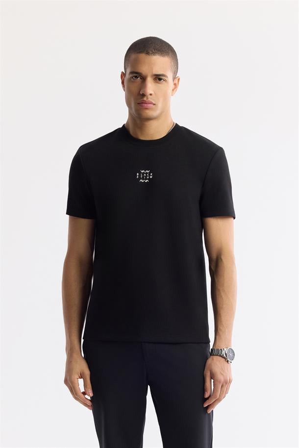 Siyah Bisiklet Yaka Baskılı İnterlok T-Shirt
