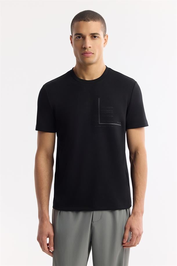 Siyah Bisiklet Yaka Enjeksiyon & Transfer Cep Baskılı İnterlok T-Shirt