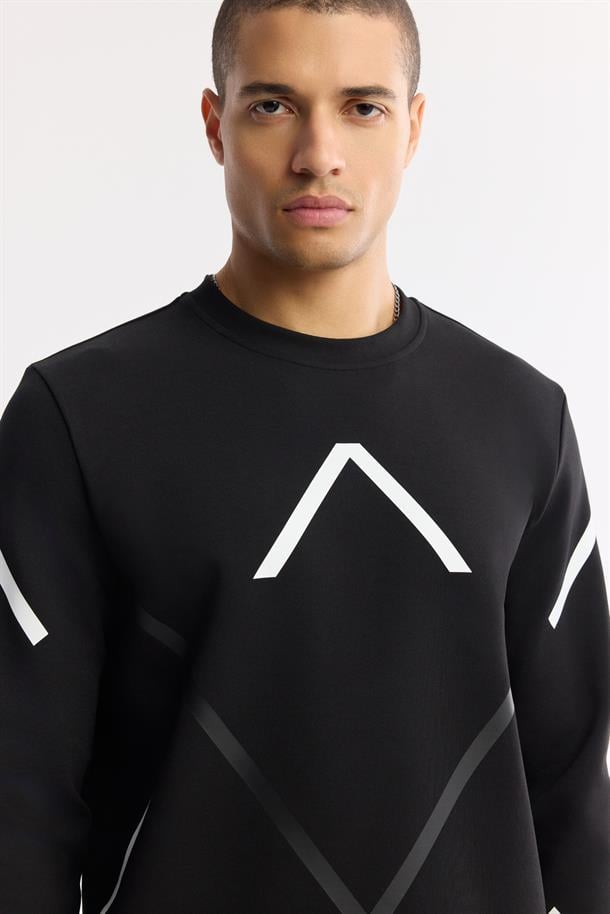 Siyah Bisiklet Yaka Flexi Baskılı İnterlok Sweatshirt